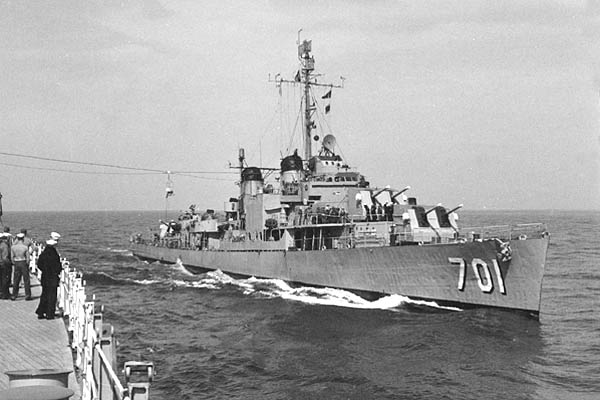 USS_John_W__Weeks_(DD-701).jpg